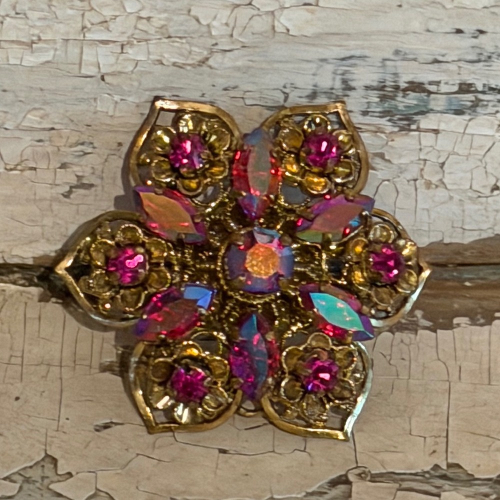 Vintage Gold Tone Filigree Flower Brooch Pink Aurora Borealis Rhinestone Pin